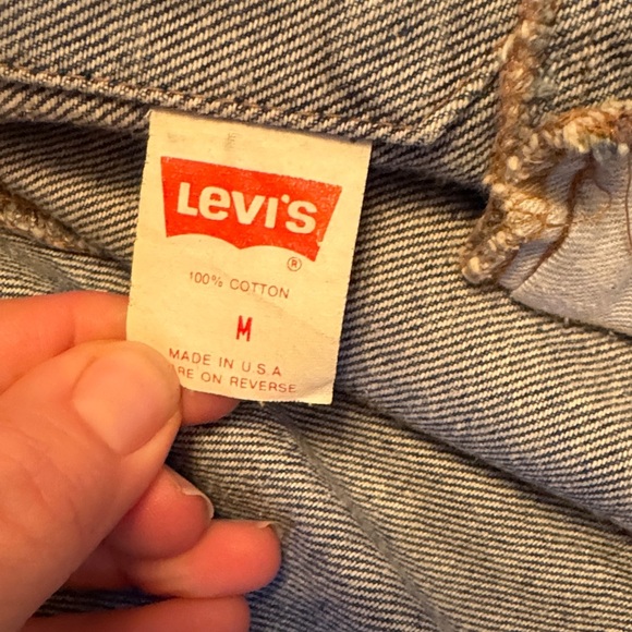 Levi's Vintage Denim Trucker Jacket - Picture 7 of 8